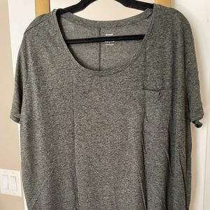 Gray tee